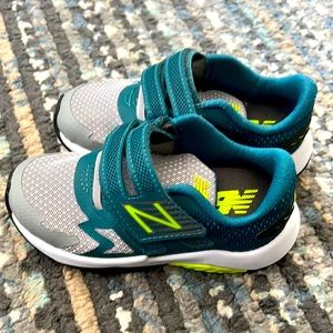 Size 9 toddler sneakers